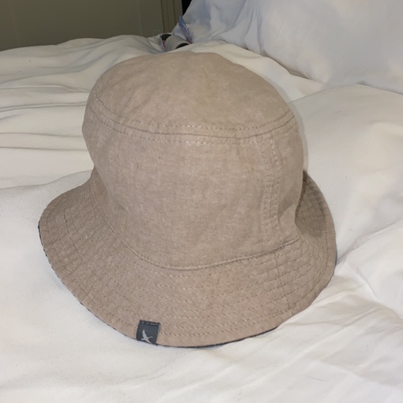Reversible bucket hat - Picture 3 of 5